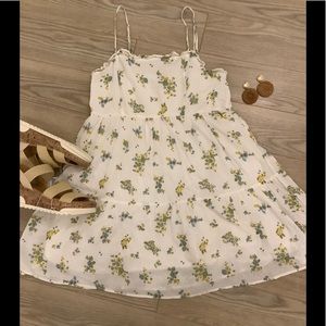 Wild Fable floral patterned dress size large❤️❤️❤️❤️